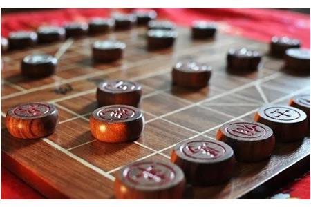 中国象棋里的“将”和“帅”为何不能见面？原来与一历史故事有关